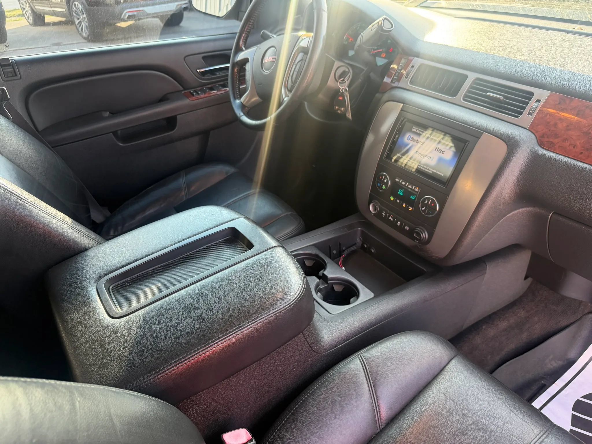 Used 2012 GMC Sierra 2500 SLT w/ SLT Convenience Package AWD/4WD image 16
