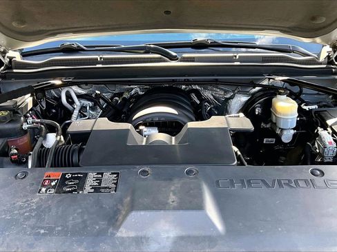 Used 2015 Chevrolet Suburban LTZ image 39