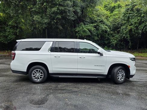 Used 2021 Chevrolet Suburban LT RWD image 39