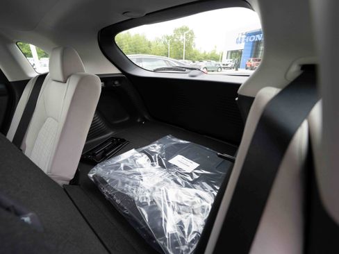 New 2026 Honda HR-V LX image 23