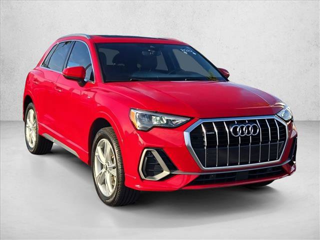Used 2022 Audi Q3 2.0T Premium w/ Convenience Package AWD/4WD image 3