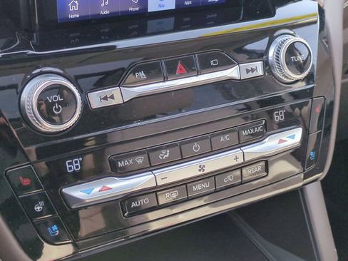 Used 2021 Ford Explorer Platinum w/ Equipment Group 601A image 24