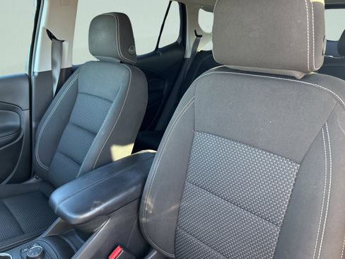 Used 2022 GMC Terrain SLE w/ Driver Convenience Package image 12