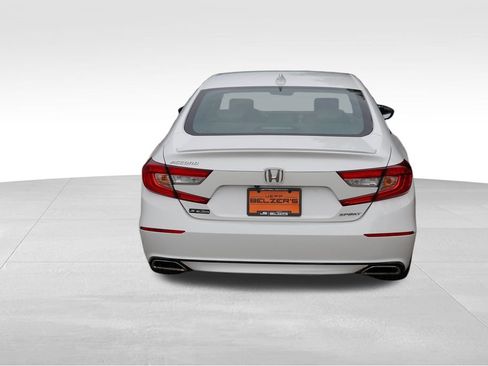 Used 2018 Honda Accord Sport image 6