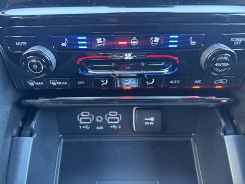 New 2025 Jeep Grand Cherokee L Limited w/ Luxury Tech Group II image 16