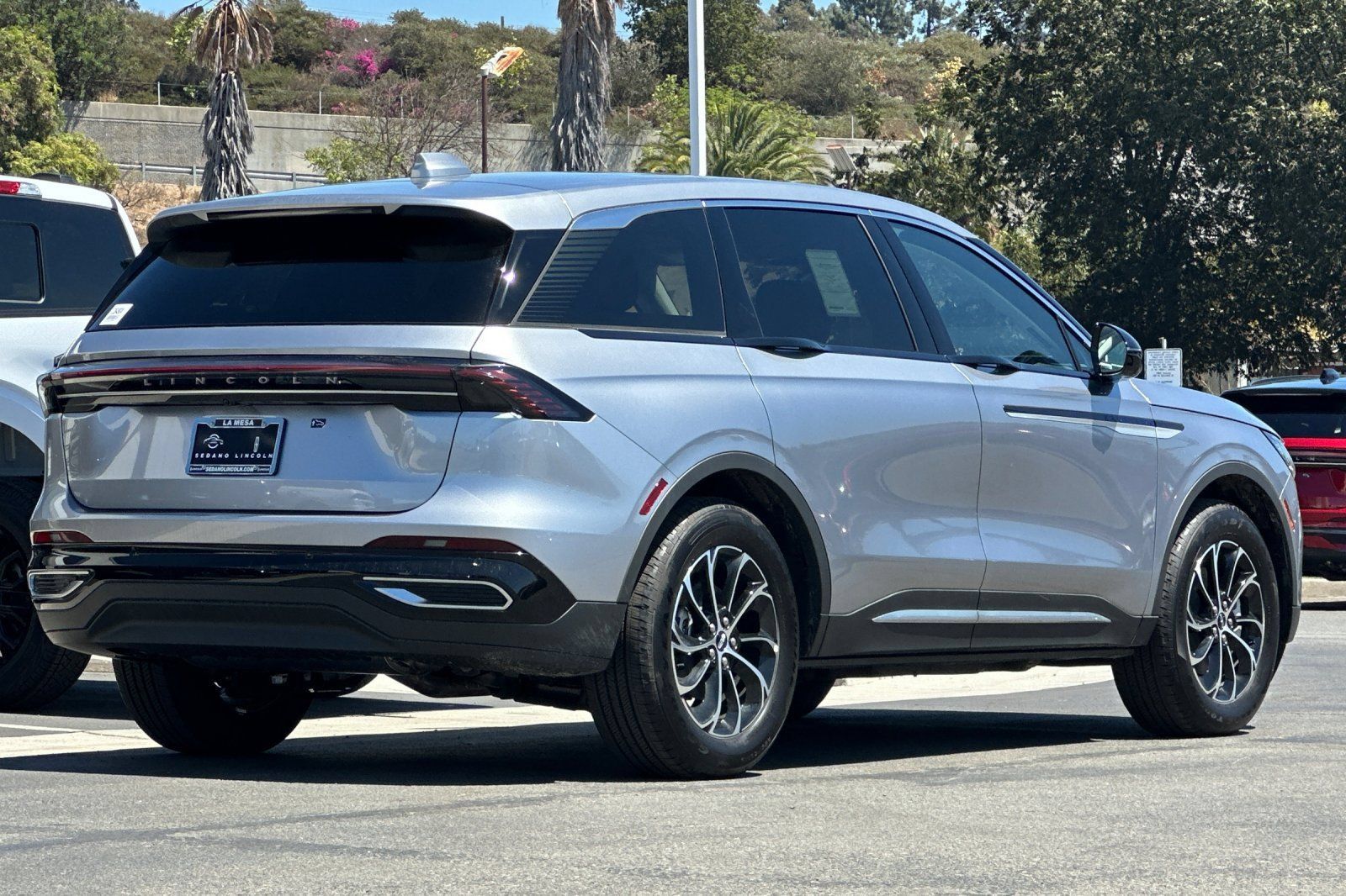 New 2026 Lincoln Nautilus Premier w/ Equipment Group 102A AWD/4WD image 3