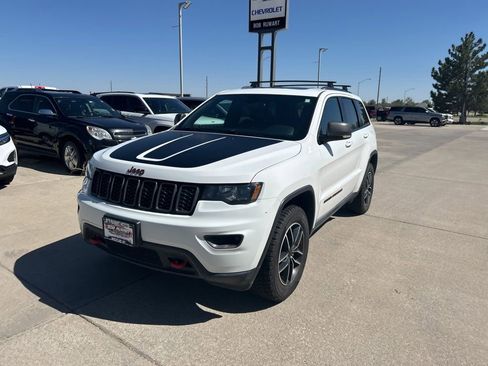 Used 2021 Jeep Grand Cherokee Trailhawk AWD/4WD image 1
