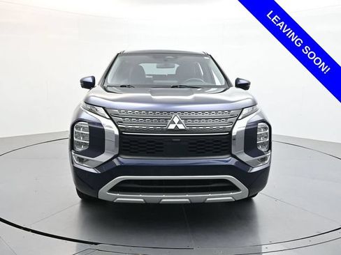 Used 2024 Mitsubishi Outlander SE FWD image 2