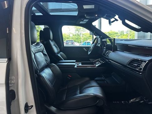 Certified 2024 Lincoln Navigator Reserve AWD/4WD image 33