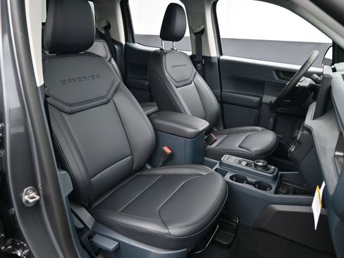 New 2026 Ford Maverick Lariat w/ Black Appearance Package image 38
