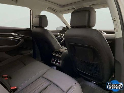 Used 2023 Audi e-tron Premium Plus AWD/4WD image 28
