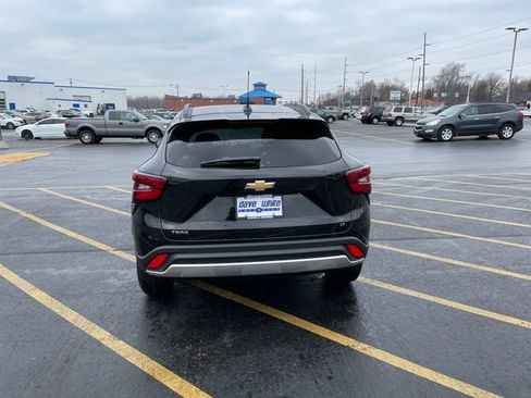 New 2026 Chevrolet Trax LT w/ Sunroof Package image 4