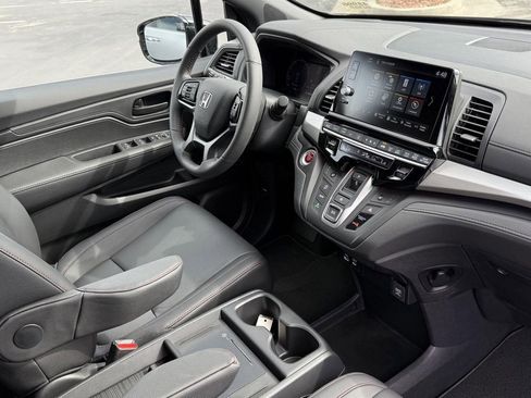Certified 2026 Honda Odyssey Sport-L image 40