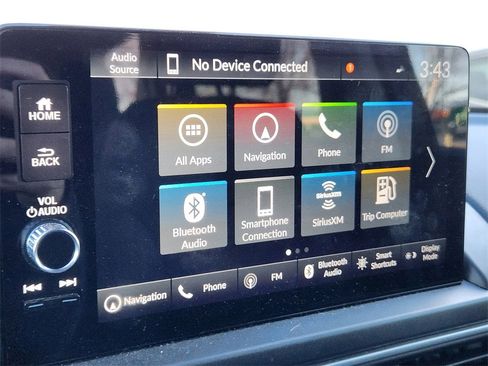 Used 2024 Honda Pilot Touring image 18