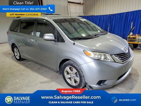 Used 2013 Toyota Sienna LE w/ Towing Pkg FWD image 5