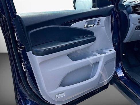 Used 2016 Honda Pilot Touring image 17