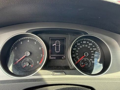 Used 2016 Volkswagen Golf S FWD image 11