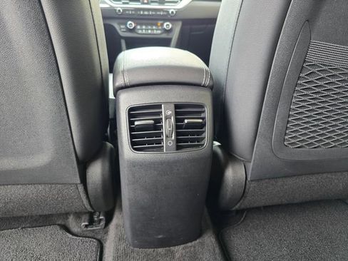 Used 2022 Kia Niro EX FWD image 42