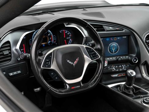 Used 2017 Chevrolet Corvette Z06 RWD image 15