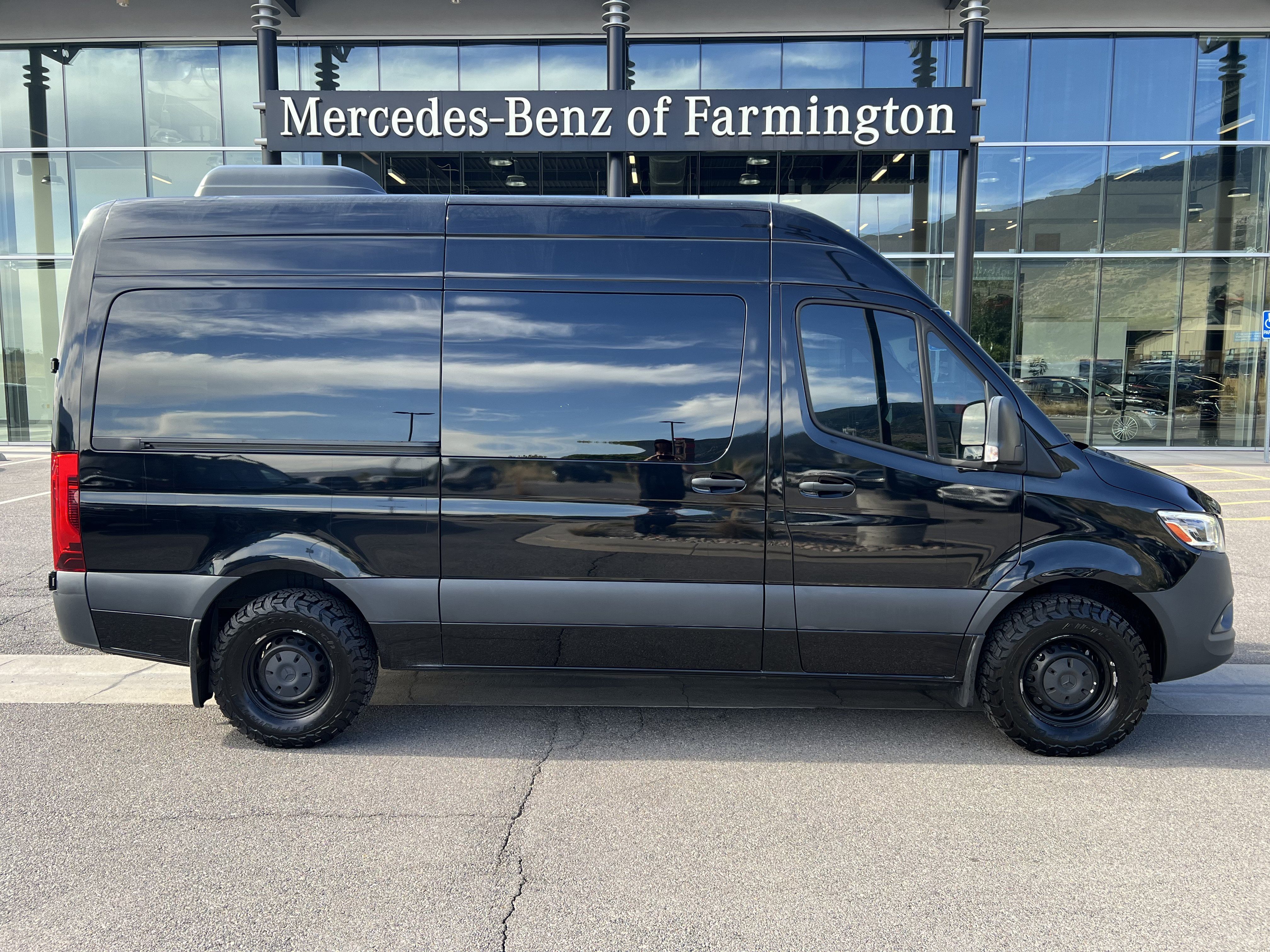 Used 2023 Mercedes-Benz Sprinter 2500 image 2