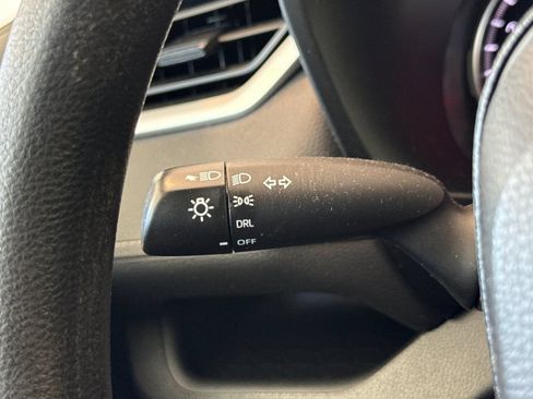 Used 2021 Toyota RAV4 LE FWD image 36