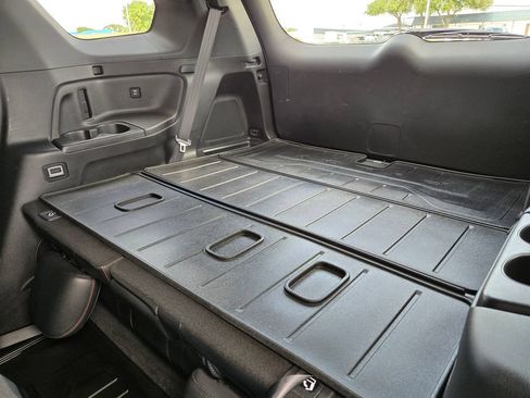 Used 2025 Honda Pilot TrailSport image 15