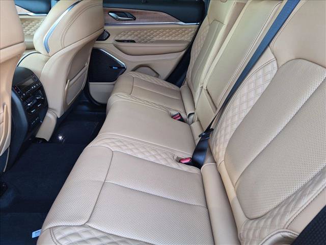 New 2027 Jeep Grand Cherokee Summit AWD/4WD image 15