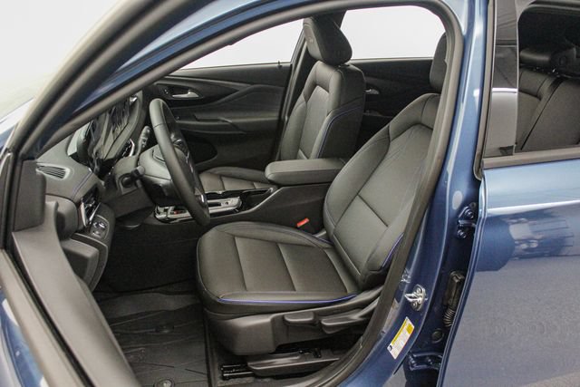 New 2026 Buick Envista Sport Touring w/ Convenience II Package FWD image 17