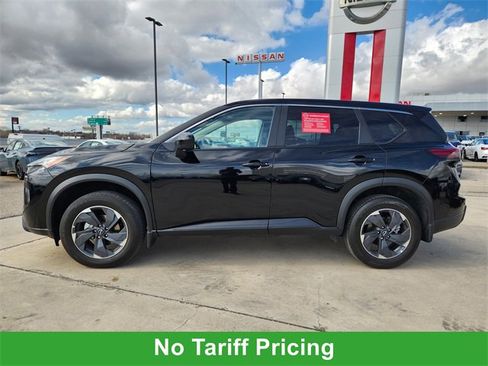 Certified 2025 Nissan Rogue SV image 4