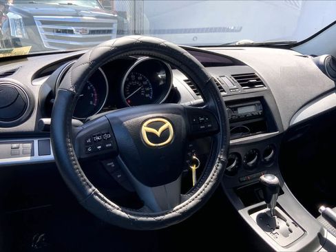 Used 2012 MAZDA MAZDA3 i Touring FWD image 2