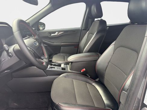 Used 2024 Ford Escape ST-Line w/ Tech Pack #1 AWD/4WD image 12