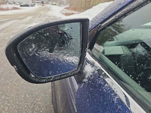 Certified 2025 Nissan Pathfinder SV image 10