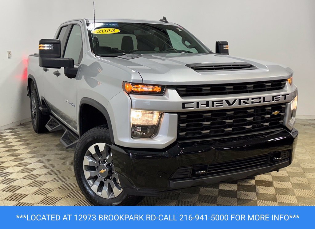 Used 2022 Chevrolet Silverado 2500 Custom w/ Custom Value Package AWD/4WD image 4