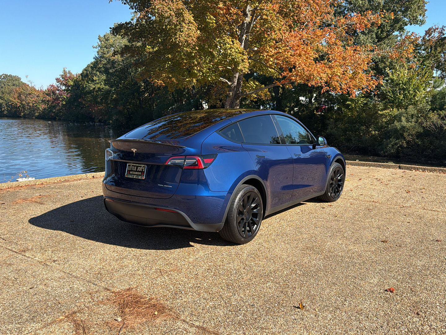 Used 2022 Tesla Model Y Long Range AWD/4WD image 4