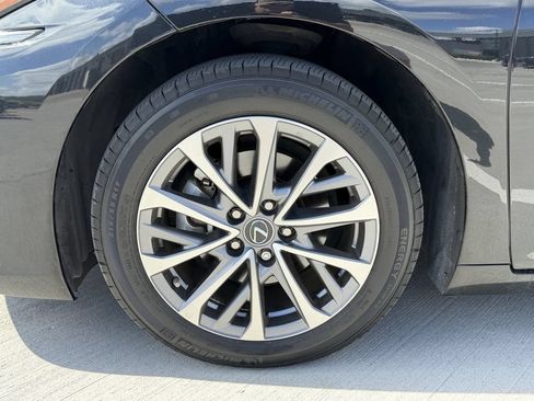 Used 2024 Lexus ES 350 w/ Accessory Package (Z2) FWD image 9