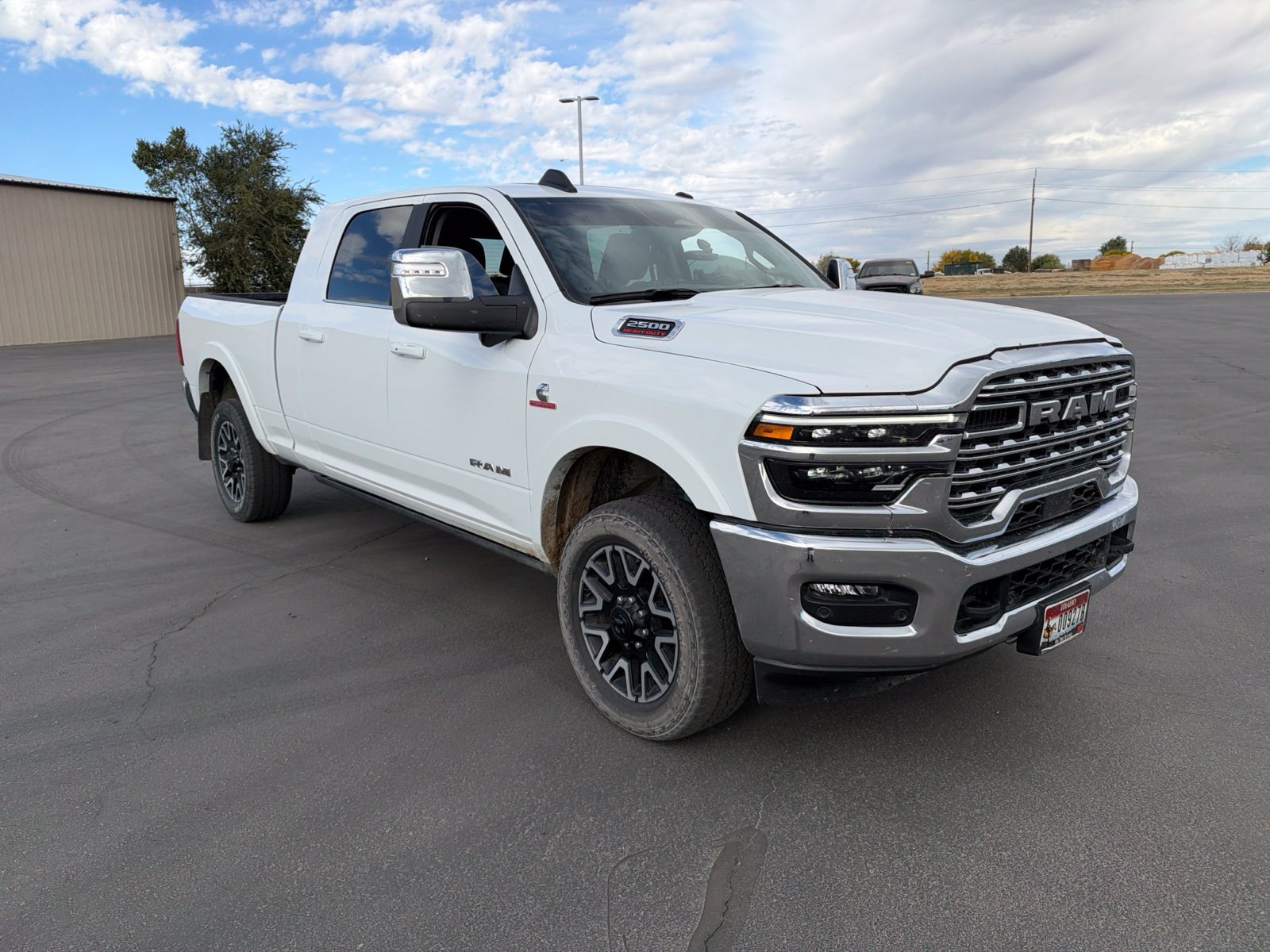Used 2025 RAM 2500 Limited AWD/4WD image 2