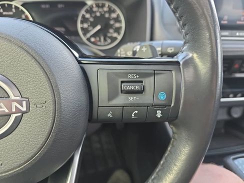 Used 2022 Nissan Rogue SV w/ SV Premium Package image 19