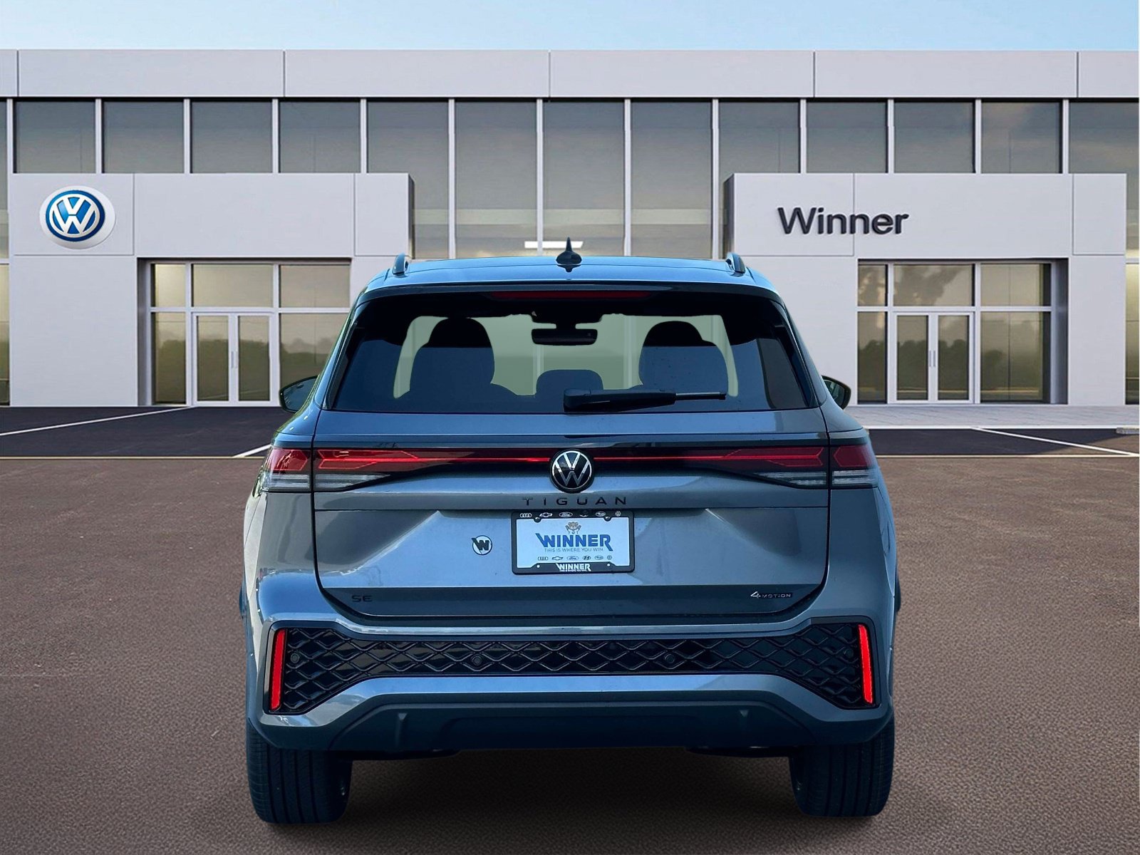 New 2026 Volkswagen Tiguan SE R-Line AWD/4WD image 4