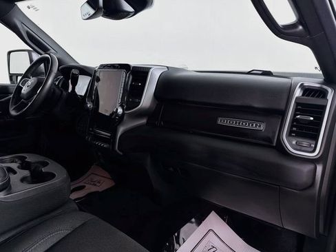 Used 2025 RAM 2500 Big Horn AWD/4WD image 31