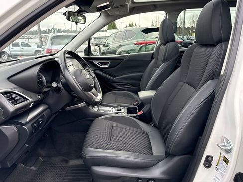 Used 2023 Subaru Forester Premium image 18