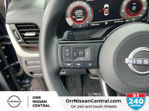 Used 2024 Nissan Rogue Platinum w/ Platinum Premium Package image 16
