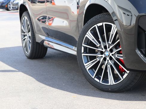 Used 2025 BMW X1 xDrive28i w/ Technology Package AWD/4WD image 3