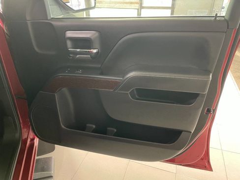 Used 2018 GMC Sierra 1500 SLE w/ SLE Value Package image 29