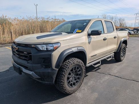 Used 2024 Chevrolet Colorado Trail Boss w/ Advanced Trailering Package image 2