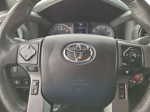 Used 2022 Toyota Tacoma TRD Sport image 23