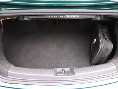 Used 2017 Volkswagen Beetle 1.8T Classic image 16