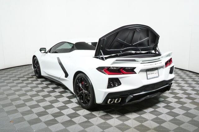 Used 2022 Chevrolet Corvette Stingray Preferred Conv w/ Z51 Performance Package RWD image 31