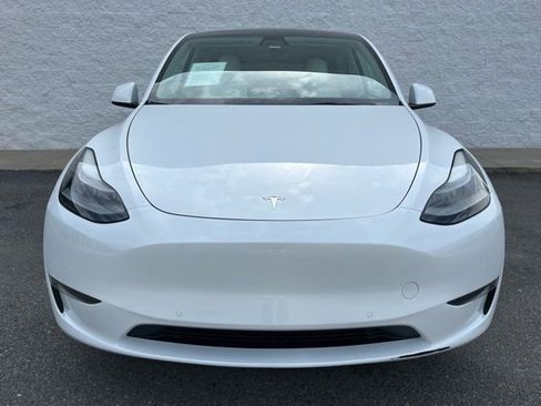 Used 2022 Tesla Model Y Performance image 2