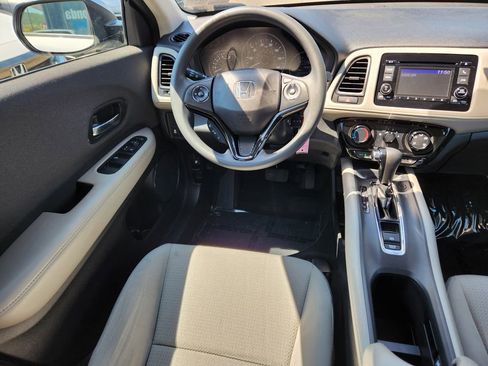 Certified 2019 Honda HR-V LX image 13