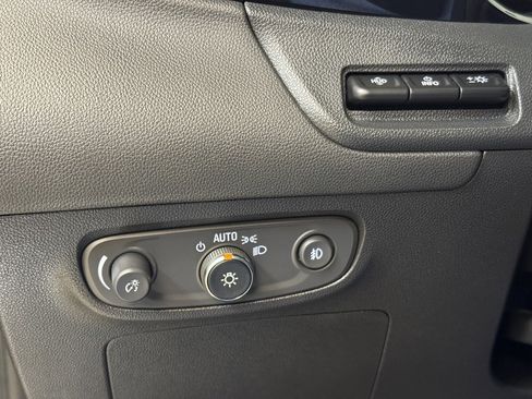 Used 2023 Buick Encore GX Essence w/ Advanced Technology Package image 32